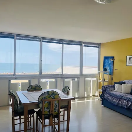 Spacious Sea View Flat With Terrace