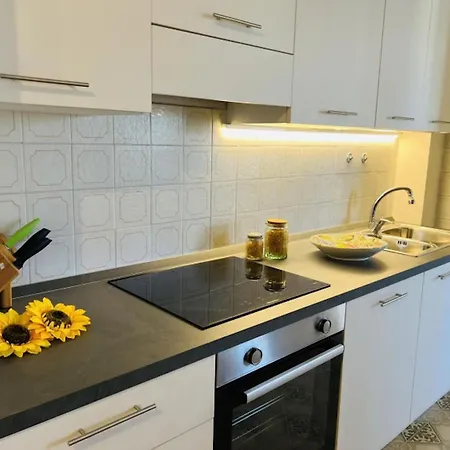 아파트 Spacious Sea View Flat With Terrace *