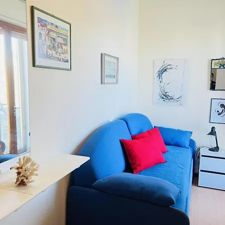 Spacious Sea View Flat With Terrace 아파트