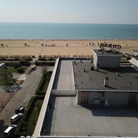 Spacious Sea View Flat With Terrace 아파트 *