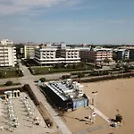 Spacious Sea View Flat With Terrace Lejlighed